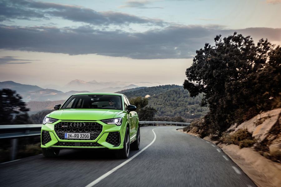 Audi RS Q3 Sportback 2019 года  (WW) (фото 2 из 71)